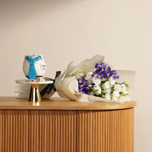 NJD Smashable Chocolate | Delicate Flowers Bouquet