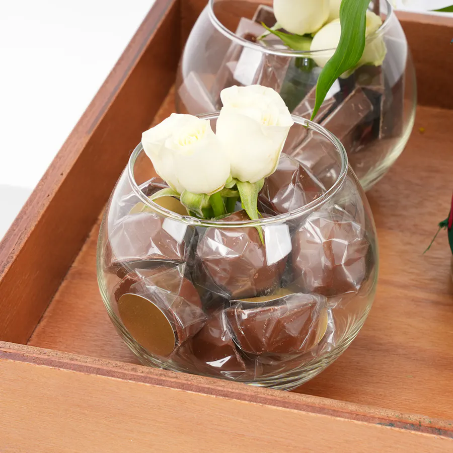 Floward Chocolates | White Blooms 3
