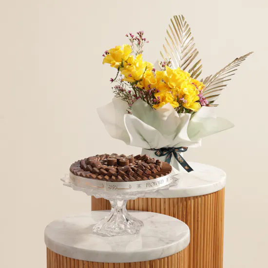 Floward Chocolate Round Glass Tray | Delightful Flower Bouquet