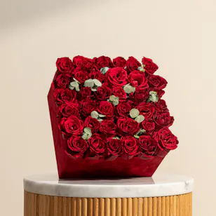 Red Romance Harmony Box Red Romance Harmony Box