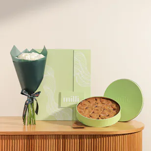 Milli Molten Cookie Dipper Cake | Velvet Glow Flower Bouquet Milli Molten Cookie Dipper Cake | Velvet Glow Flower Bouquet