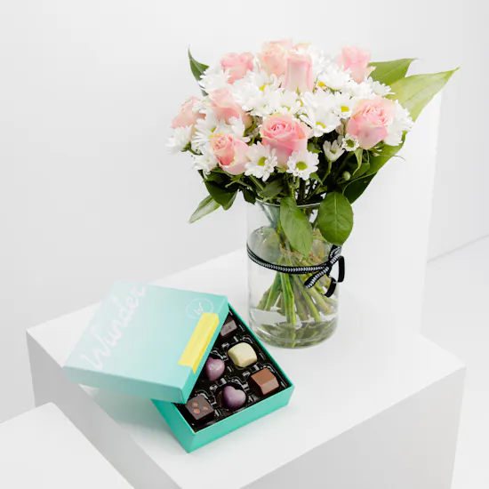 Wunder Chocolate Small Box | Pink Summer Vase