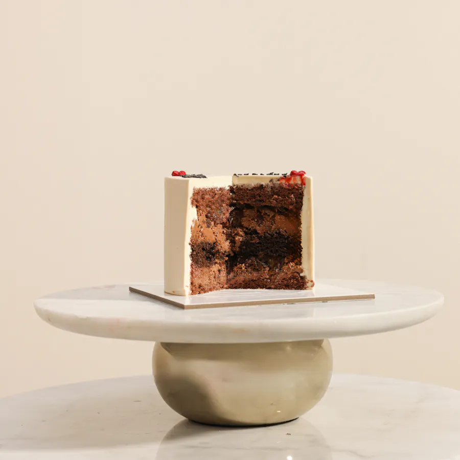 Floward Me Love You Cake 4