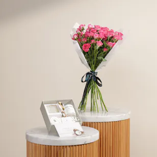 LaurGifts Sweet Coconut Spa Gift Box | Royal Flower Bouquet 