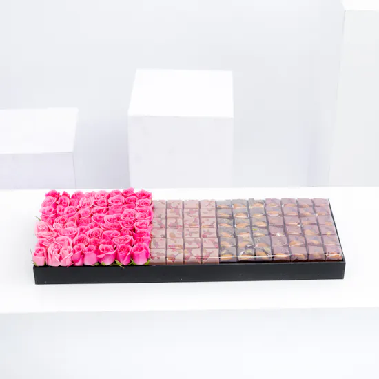 Opera Colored Chocolate Tray | Roses