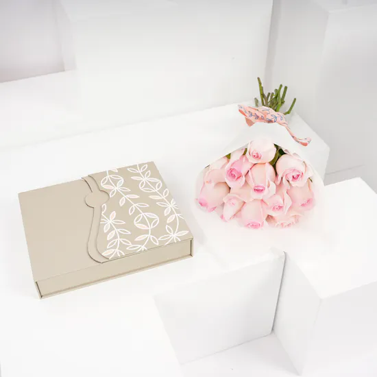 Floward Crunchy Chocolate Box | Roses