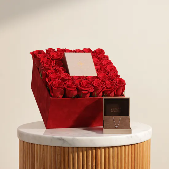 Kooheji Jewellery Flower Petals Rose Gold Diamond Necklace | Crimson Love Rose Box