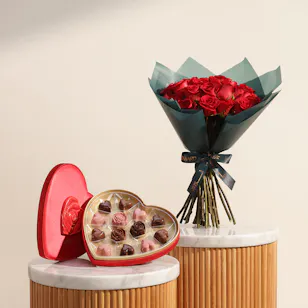 Bostani Red Heart Big Chocolates Box | Red Petals of Love Bouquet Bostani Red Heart Big Chocolates Box | Red Petals of Love Bouquet