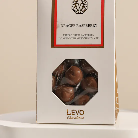 Levo Delicious Dragee | Delicate Flowers Vase