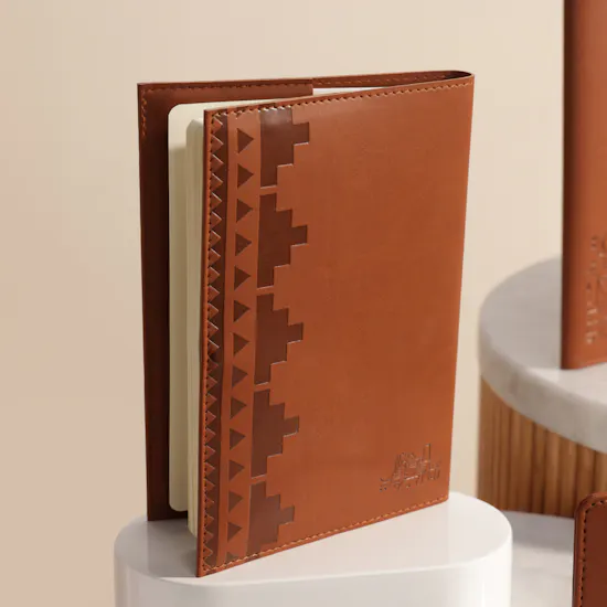 Kaseb Diriyah Unisex Stationery Set