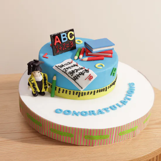 Helen's Graduation Cake | For Boys