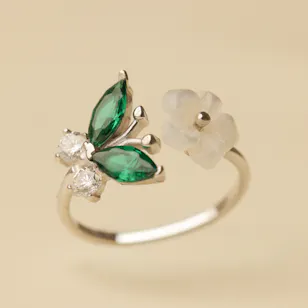 Zia Summer Adjustable Butterfly Women's Ring Zia Summer Adjustable Butterfly Women's Ring
