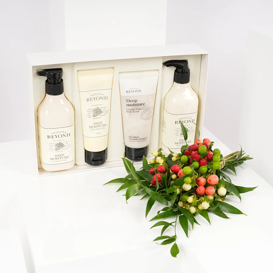 The Face Shop - Beyond Deep Moisture Set | Hypericum Bouquet 1