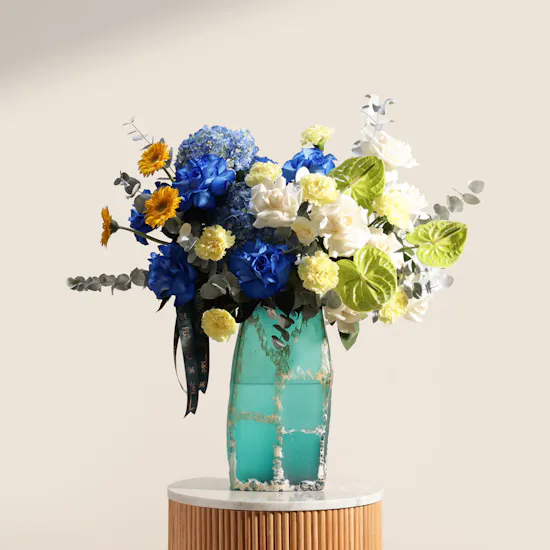 Sea Breeze Elegance Flower Vase