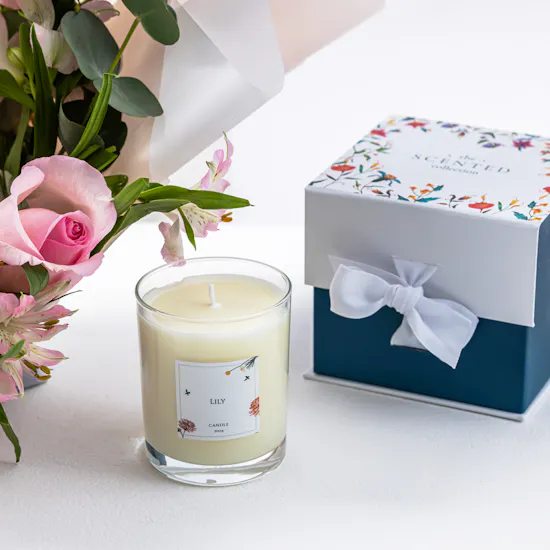 Lilies Candle | Wonderland Petals