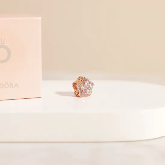 Pandora Sparkling Snowflake Pavé Charm