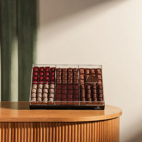 Rhône Elegant Medium Chocolate Tray