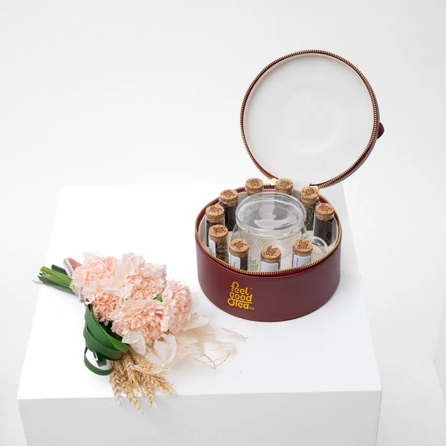 Feel Good Tea Leather Bag | Carnations 4