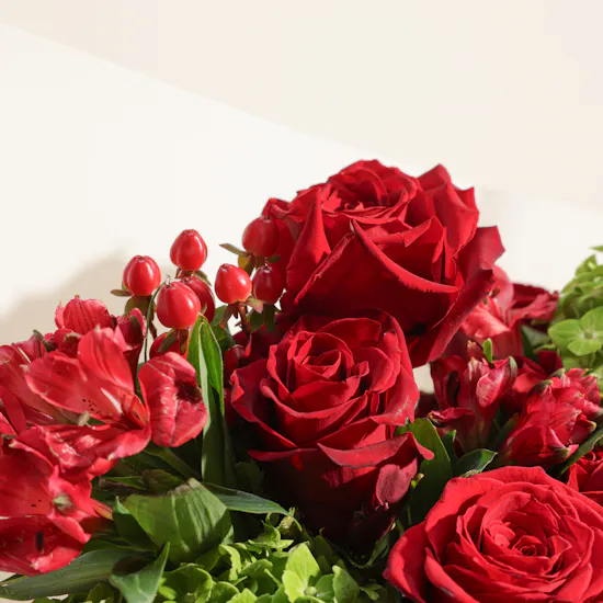 Red Dreams Flower Bouquet