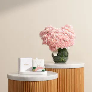 Miss L’ by L’azurde Gold Necklace | Regal Blossom Flower Vase Miss L’ by L’azurde Gold Necklace | Regal Blossom Flower Vase