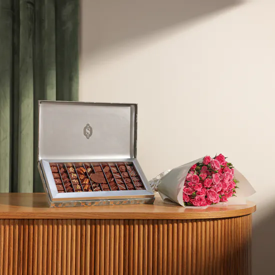 Soucolat Velvet Silver Box | Royal Flowers Bouquet