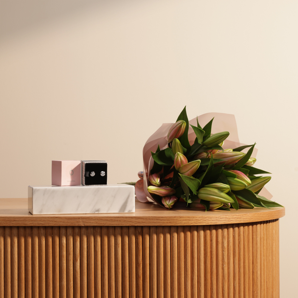 اقراط فضة من باندورا | باقة زهور رقيقة