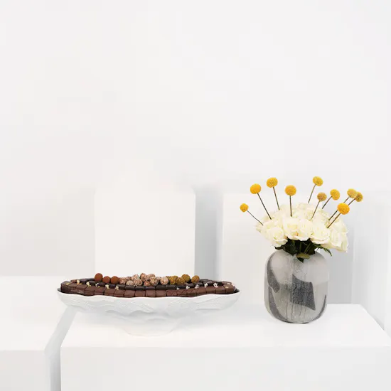 More Chocolates Perla Di Bianka Tray | White Vase
