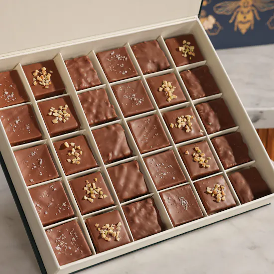 Floward Essence of Joy Medium Chocolate Box