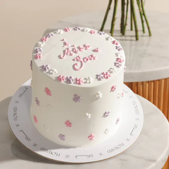 Floward Personalized Floral Cream Cake | Heartfelt Flower Bouquet