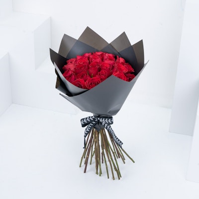 Better in Red | Red Roses
