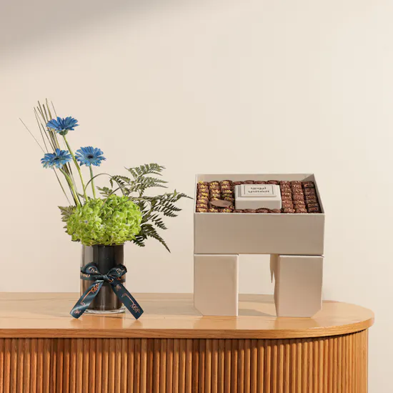 Soucolat Best Dad Medium Chocolate Table Box | Midnight Elegance Flowers