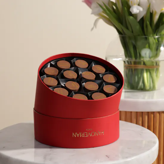 Hanoverian Mix Chocolates Box | Tulip & Iris