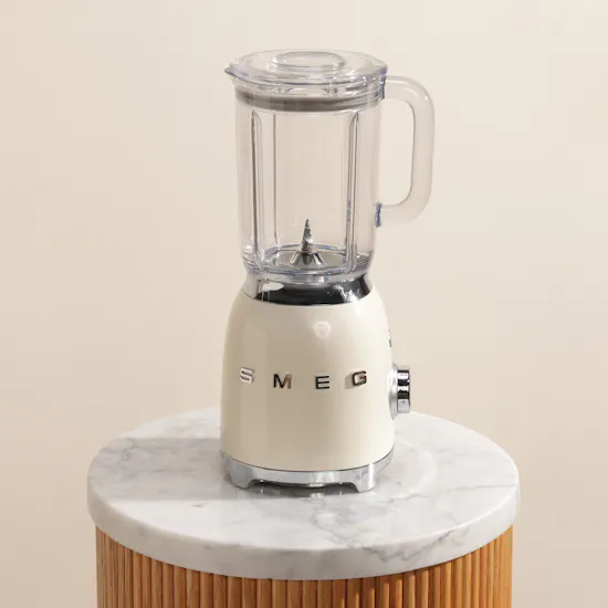 Smeg Retro Style Cream Table Blender