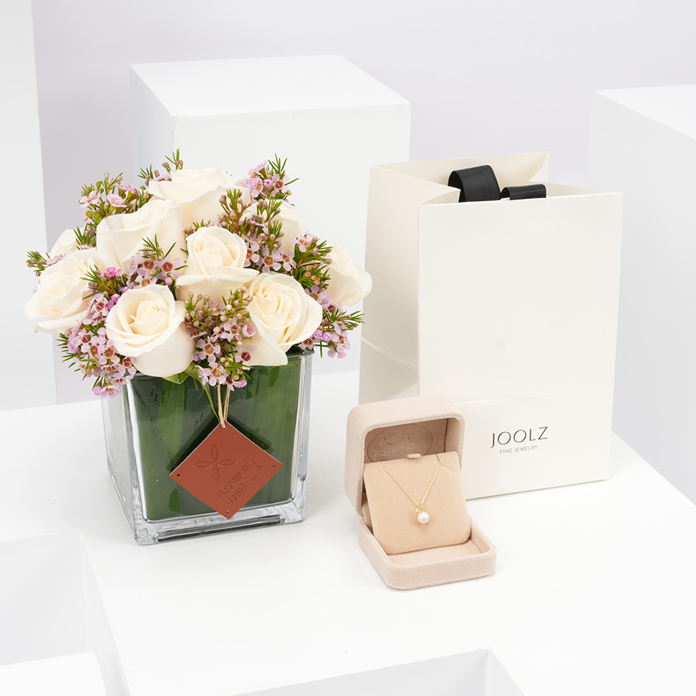 قلادة لؤلؤ للمولودة من جولز | جوري أبيض