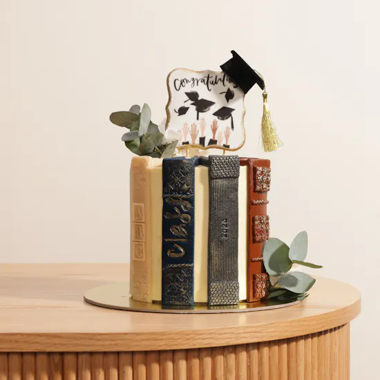 Sweet Atelier Big Graduation Cake