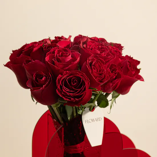 Red Rouge Romance Rose Vase