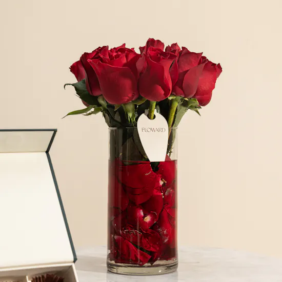 Midnight Gold Moments Gift Set | Love Flower Vase