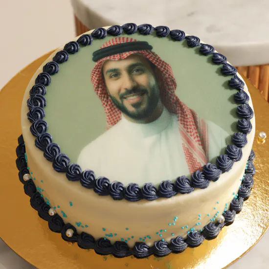 كيك الشوكولاتة مخصص بالصورة من فلاورد | مزهرية زهور براقة