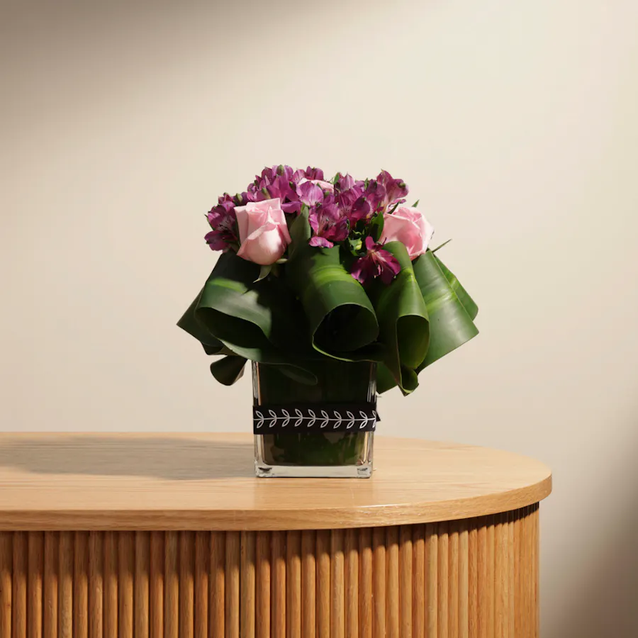 Pink Roses | Square Vase 4
