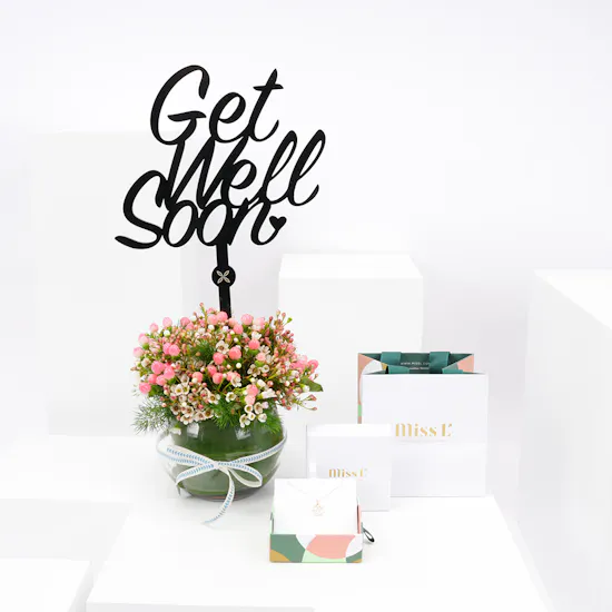 Miss L Capricorn Zodiac Necklace | Flowers Get Well Soon