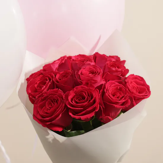 Floward Red Velvet Mini Cake | Roses Bouquet and Birthday Balloon