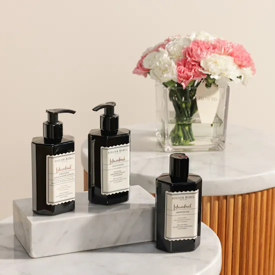 Atelier Rebul Istanbul Body Care Set | Delicate Flowers Vase