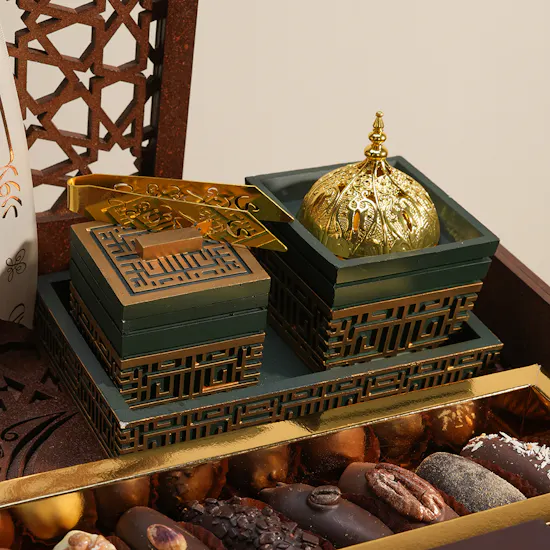 The Essence of Ramadan Luxury Tray