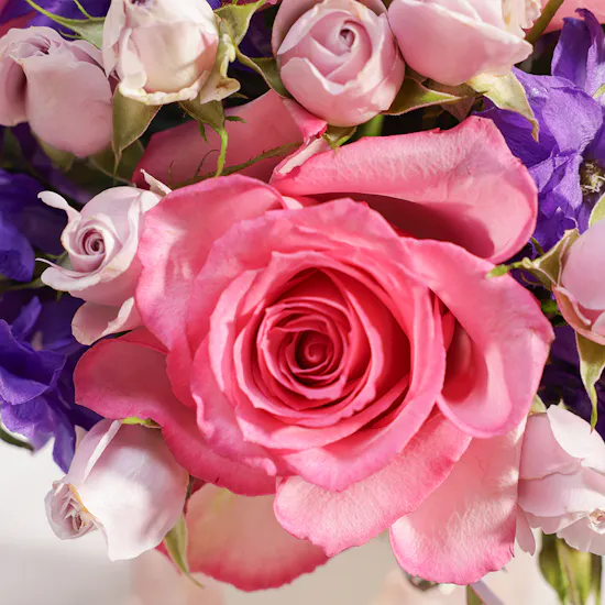 Midad October Necklace | Bright Flowers