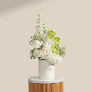 Emirati Women's Day Luminous Flower Box Emirati Women's Day Luminous Flower Box