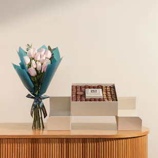 Soucolat Hajj Mabrur Medium Chocolate Box | Royal Joy Flowers Soucolat Hajj Mabrur Medium Chocolate Box | Royal Joy Flowers