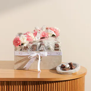 Nor Noyau Velvet Bridge Floral Chocolate Basket