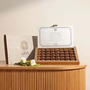 Levo Large Mix Chocolates Box | Light Flowers Levo Large Mix Chocolates Box | Light Flowers