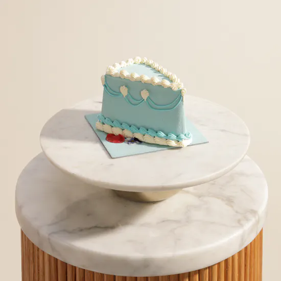 Sweet Atelier Blue Summer Cake