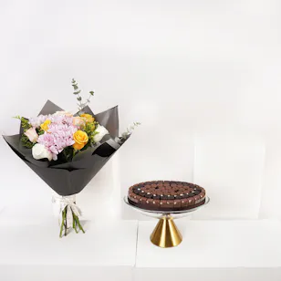 More Chocolate Torre Bassa Tray | Rose Bouquet